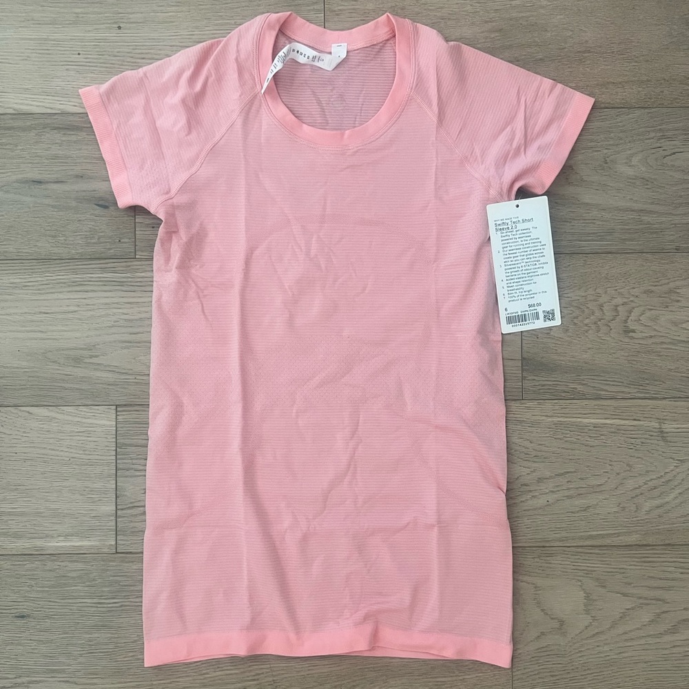 NWT Lululemon Swiftly Tech Short Sleeve shirt size 6 Dew Pink -sold out online